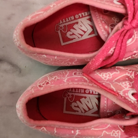 Vans x Hellow Kitty pink sneakers toddler size 7 - Picture 6 of 8